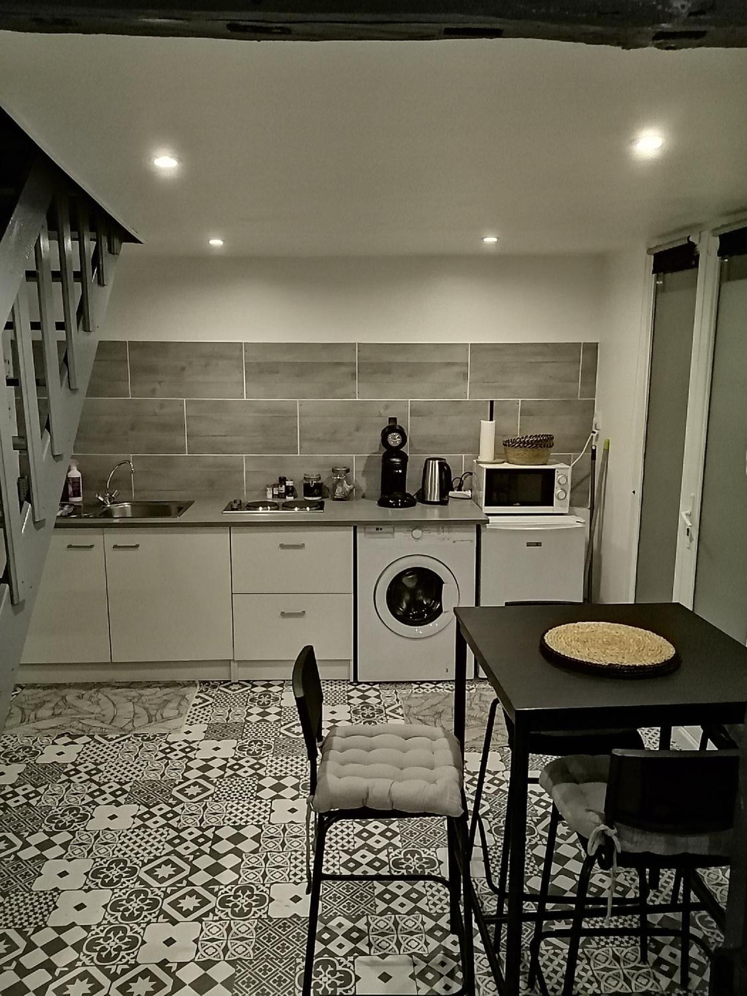 Maison Diana A 400 Metres A Pieds De L'Aeroport Tillé Εξωτερικό φωτογραφία