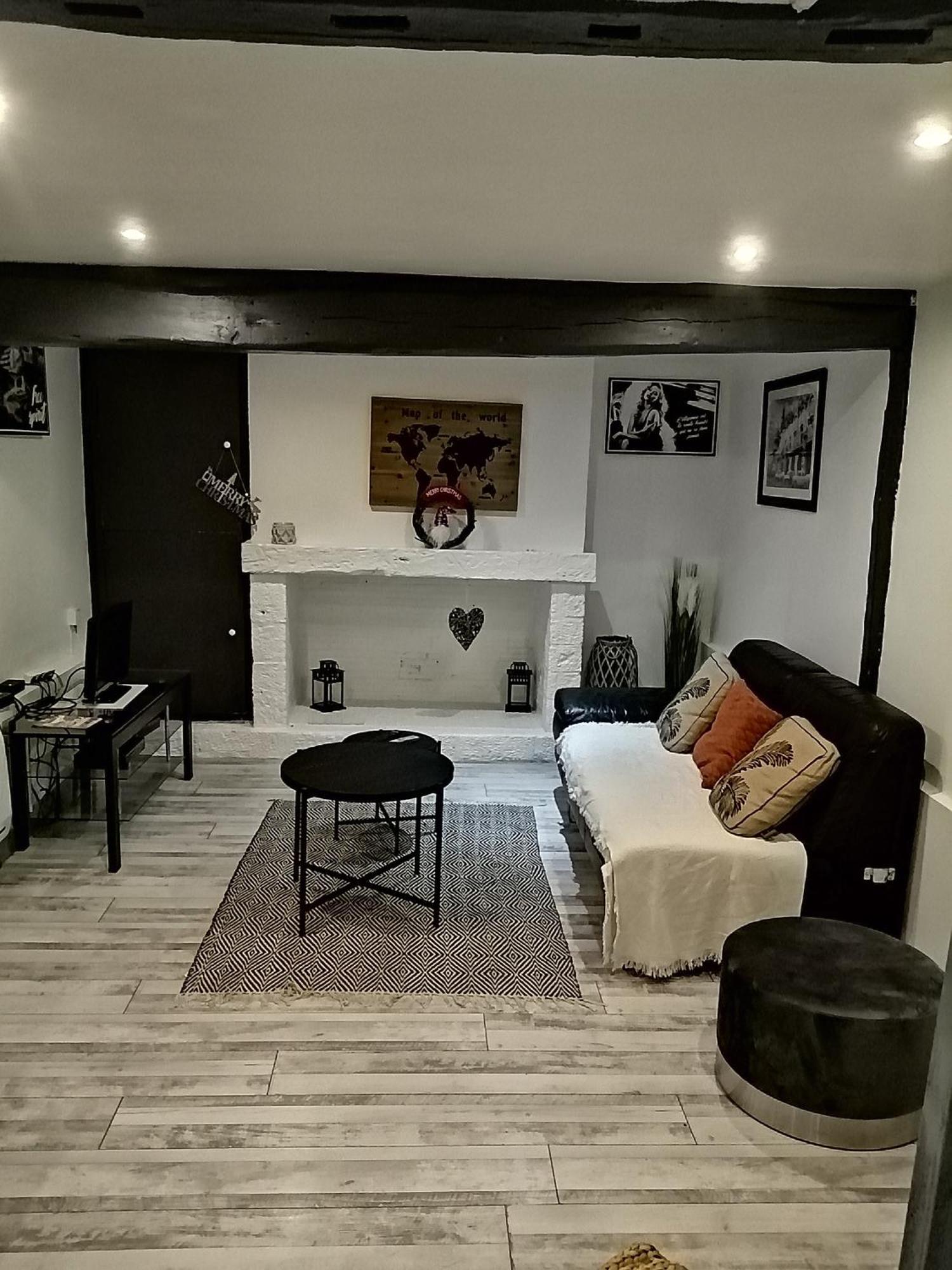 Maison Diana A 400 Metres A Pieds De L'Aeroport Tillé Εξωτερικό φωτογραφία